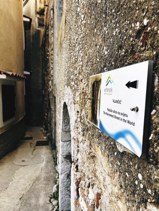 Hand-painted penguin stone #113 hidden at Stone Wall, Vrbnik, Croatia (photo 2 of 5)