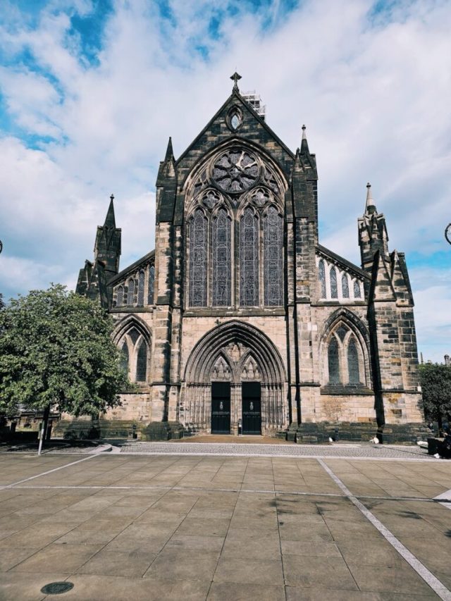 Hand-painted penguin stone #252 hidden at Glasgow Cathedral, Glasgow, United Kingdom (photo 4 of 4)