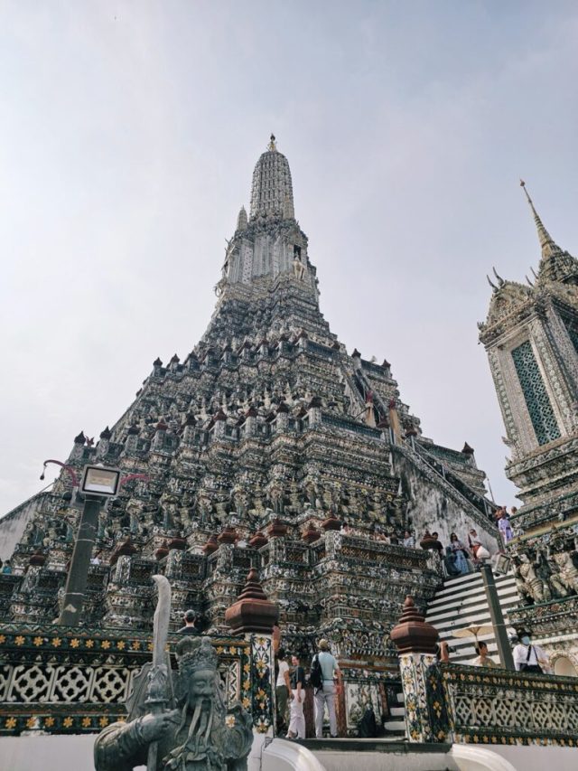 Hand-painted penguin stone #214 hidden at Wat Arun Temple, Bangkok, Thailand (photo 4 of 5)