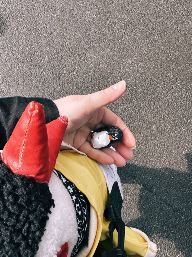 Hand-painted penguin stone #478 hidden at Observatory House, Edinburgh, United Kingdom (photo 3 of 5)