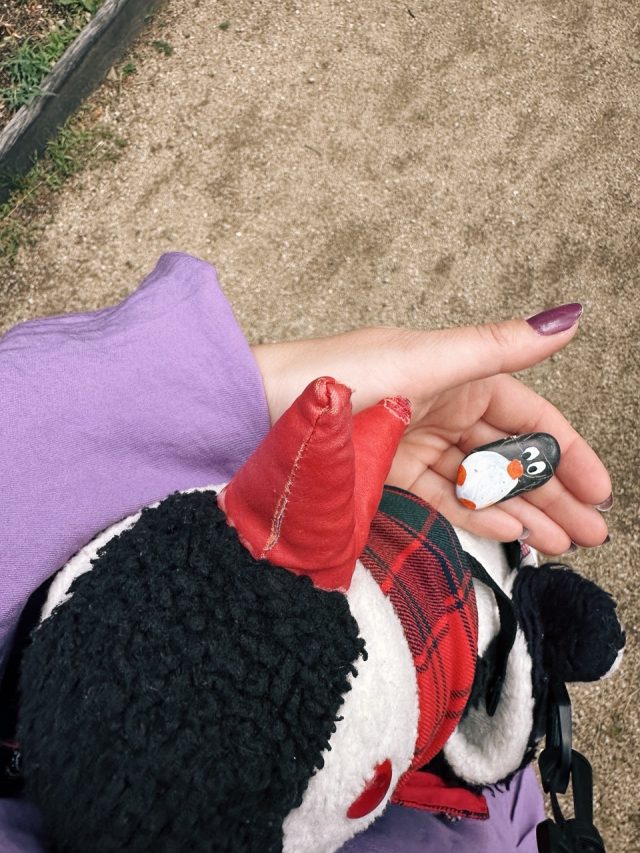 Hand-painted penguin stone #387 hidden at Cervena Lhota Castle, Jizna, Czechia (photo 2 of 5)