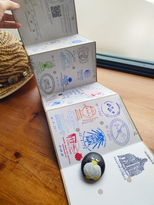Hand-painted penguin stone #60 hidden at Faro de Luarca, Luarca, Spain (photo 5 of 5)