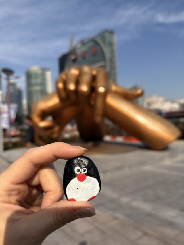 Hand-painted penguin stone #720 hidden at Gangnam Style Sculpture, Seoul, South Korea (photo 3 of 5)