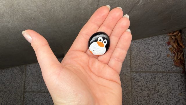 Hand-painted penguin stone #729 hidden at DDP, Seoul, South Korea (photo 2 of 5)