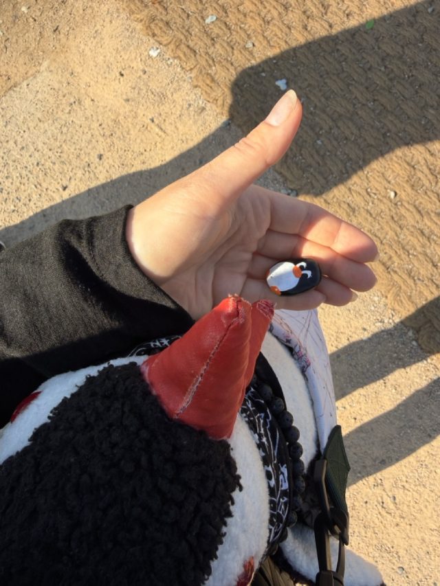 Hand-painted penguin stone #735 hidden at Baegyeon-ri, DMZ, South Korea (photo 4 of 5)