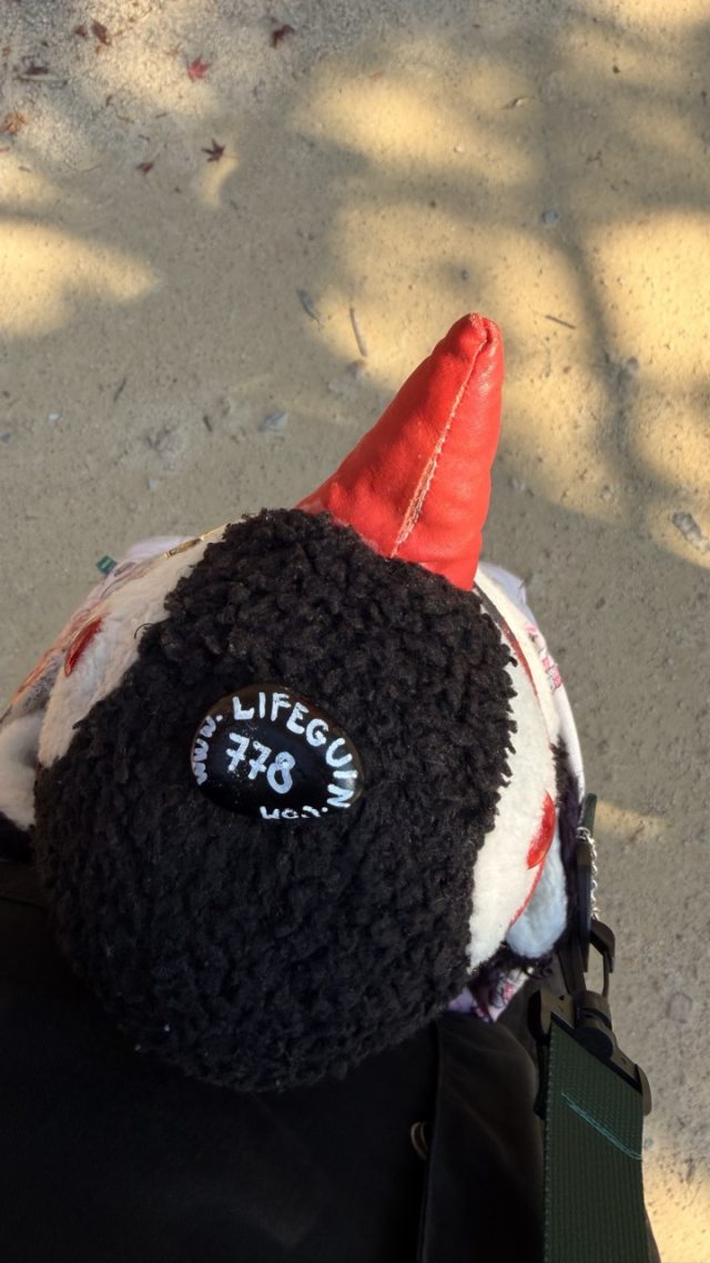 Hand-painted penguin stone #778 hidden at Dotori Garden Cafe, Seoul, South Korea (photo 4 of 5)