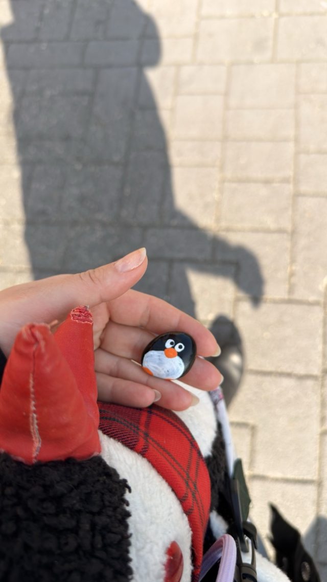 Hand-painted penguin stone #796 hidden at Book Alley at Gamcheon Culture Village, Busan, South Korea (photo 3 of 5)