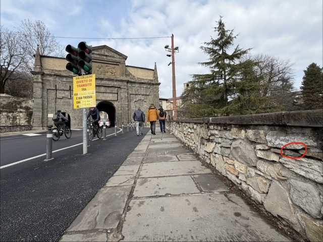 Hand-painted penguin stone #984 hidden at Saint Augustine Gate, Bergamo, Italy (photo 3 of 5)