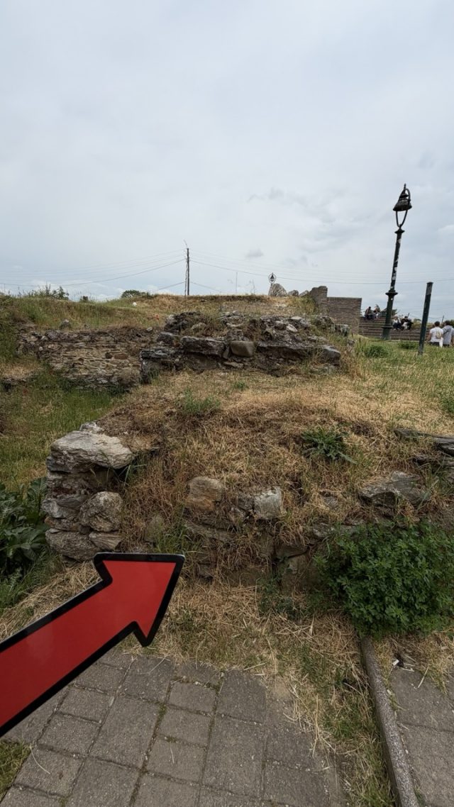 Hand-painted penguin stone #1091 hidden at Tower at Skopje Fortress, Skopje, North Macedonia (photo 4 of 4)