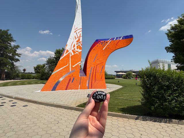 Hand-painted penguin stone #645 hidden at Danubiana Art Museum, Hamuliakovo, Slovakia (photo 2 of 5)