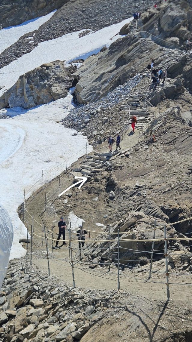 Hand-painted penguin stone #744 hidden at Glacier, Kitzsteinhorn, Austria (photo 5 of 5)