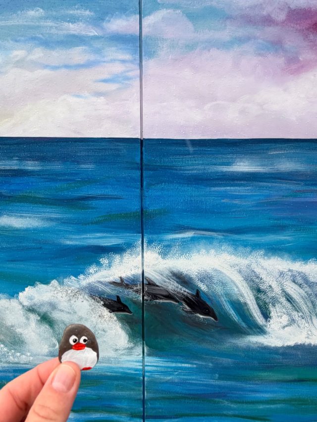Hand-painted penguin stone #2341 hidden at Toilet and Changing Room, Kaka Point, New Zealand (photo 4 of 5)