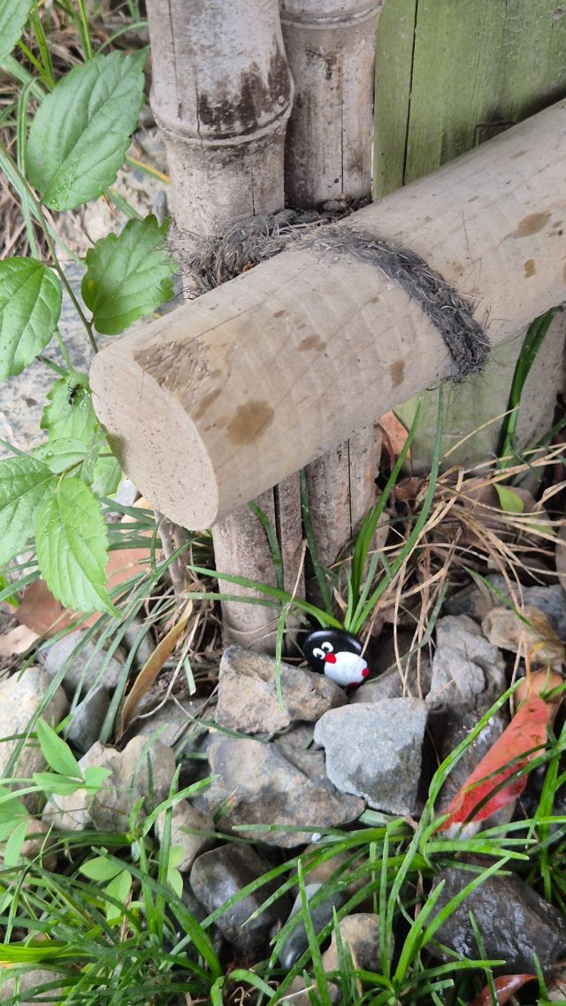 Hand-painted penguin stone #875 hidden at Uji, Kyoto, Japan (photo 3 of 4)