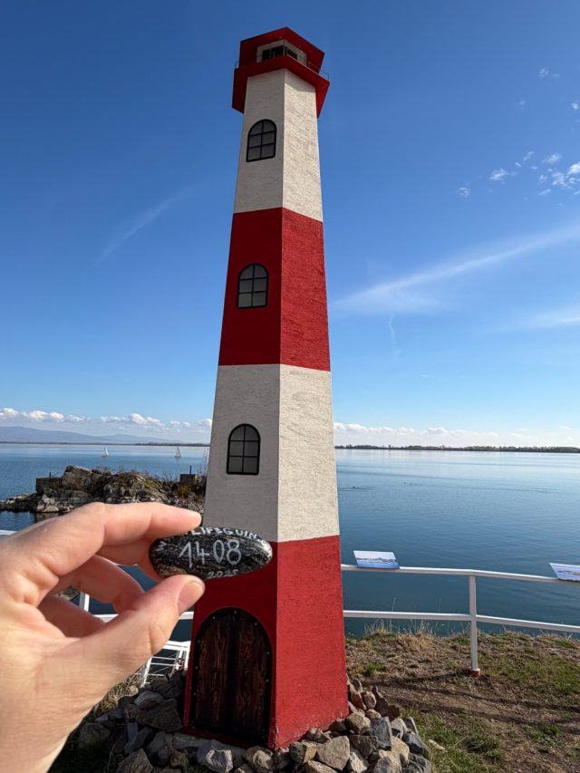 Hand-painted penguin stone #1408 hidden at Lodny majak - Lighthouse, Zemplinska Sirava, Slovakia (photo 2 of 5)