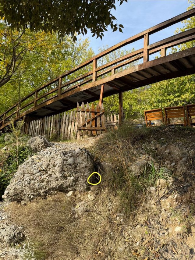 Hand-painted penguin stone #1593 hidden at Niagara Waterfall, Tuzi, Montenegro (photo 4 of 5)