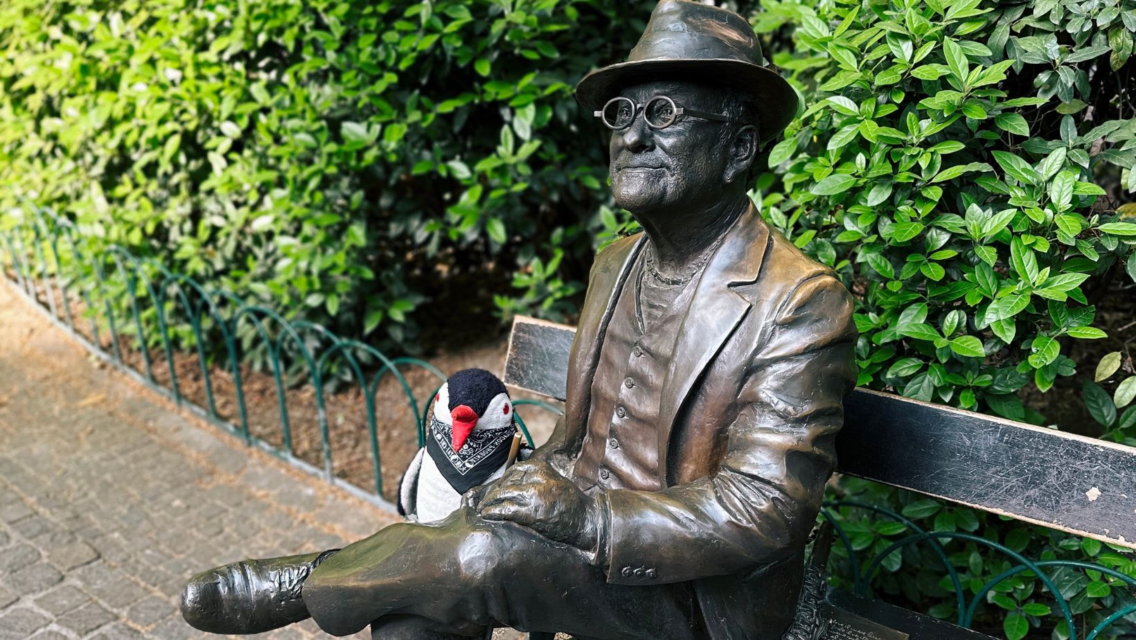 Hand-painted penguin stone #121 hidden at Piazza Cavour, Bologna, Italy (photo 1 of 5)