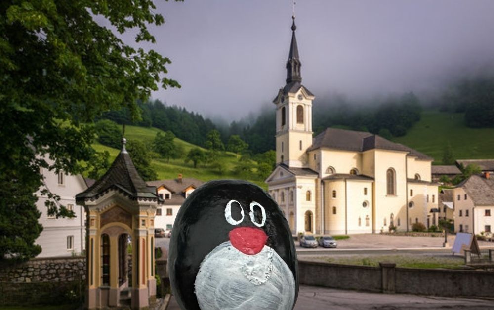 Ručne maľovaný tučniakový kameň č. 695 ukrytý na mieste Kapelica, Železniki, Slovinsko (fotka 1 z 5)