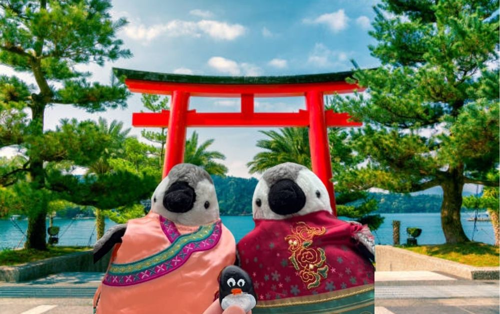 Hand-painted penguin stone #372 hidden at Sun Moon Lake Ropeway Station Torii Gate, Nantou, Taiwan (photo 1 of 5)