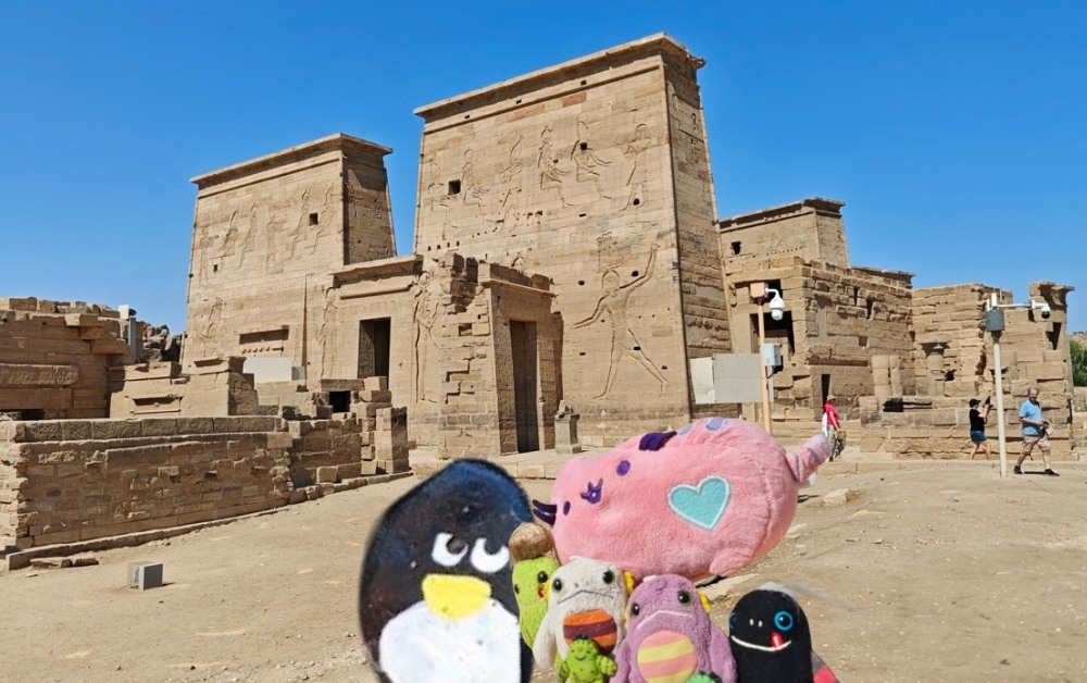 Hand-painted penguin stone #581 hidden at Philae Temple, Aswan, Egypt (photo 1 of 5)